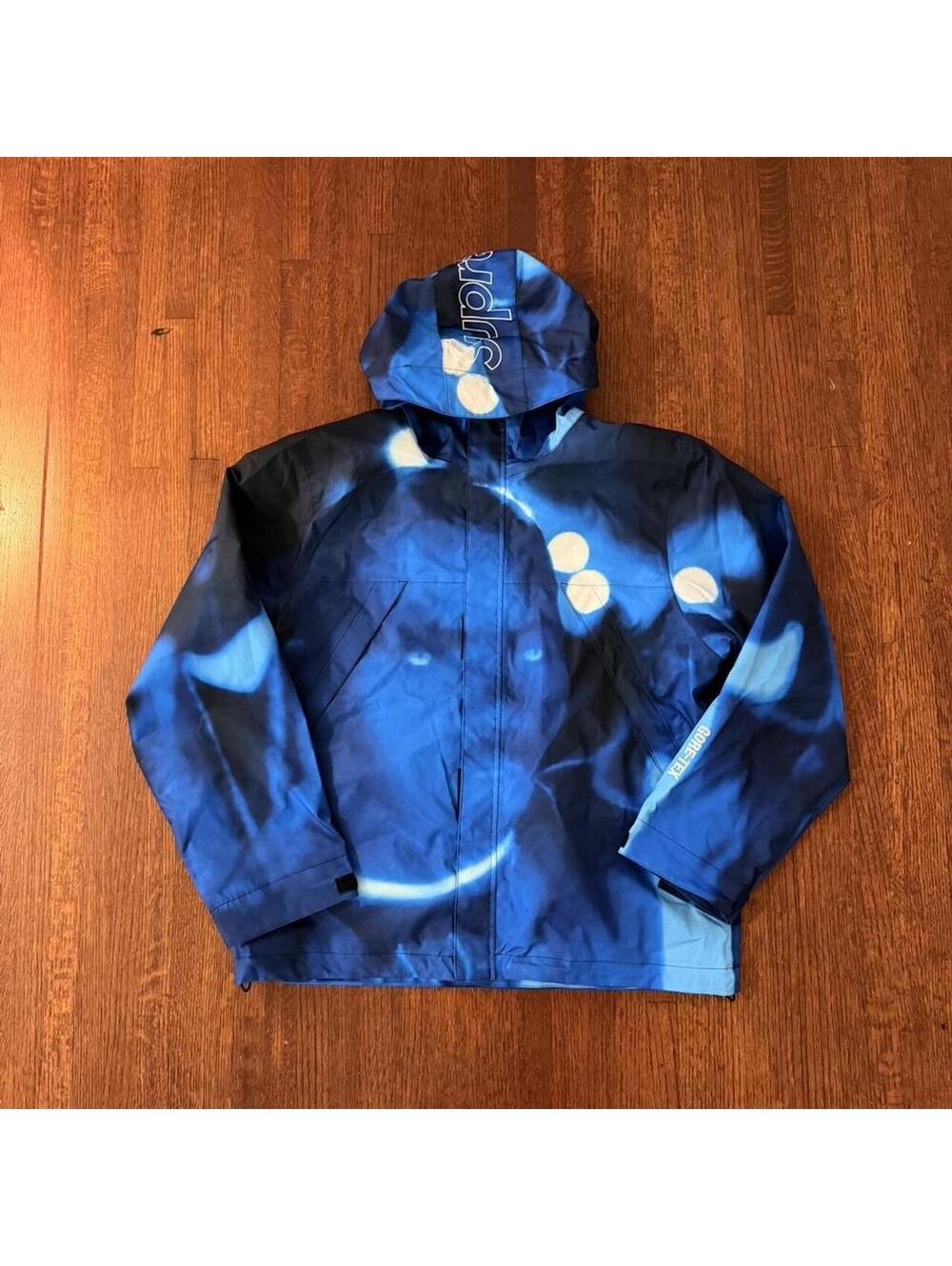 Supreme Men's Blue and Navy Jacket